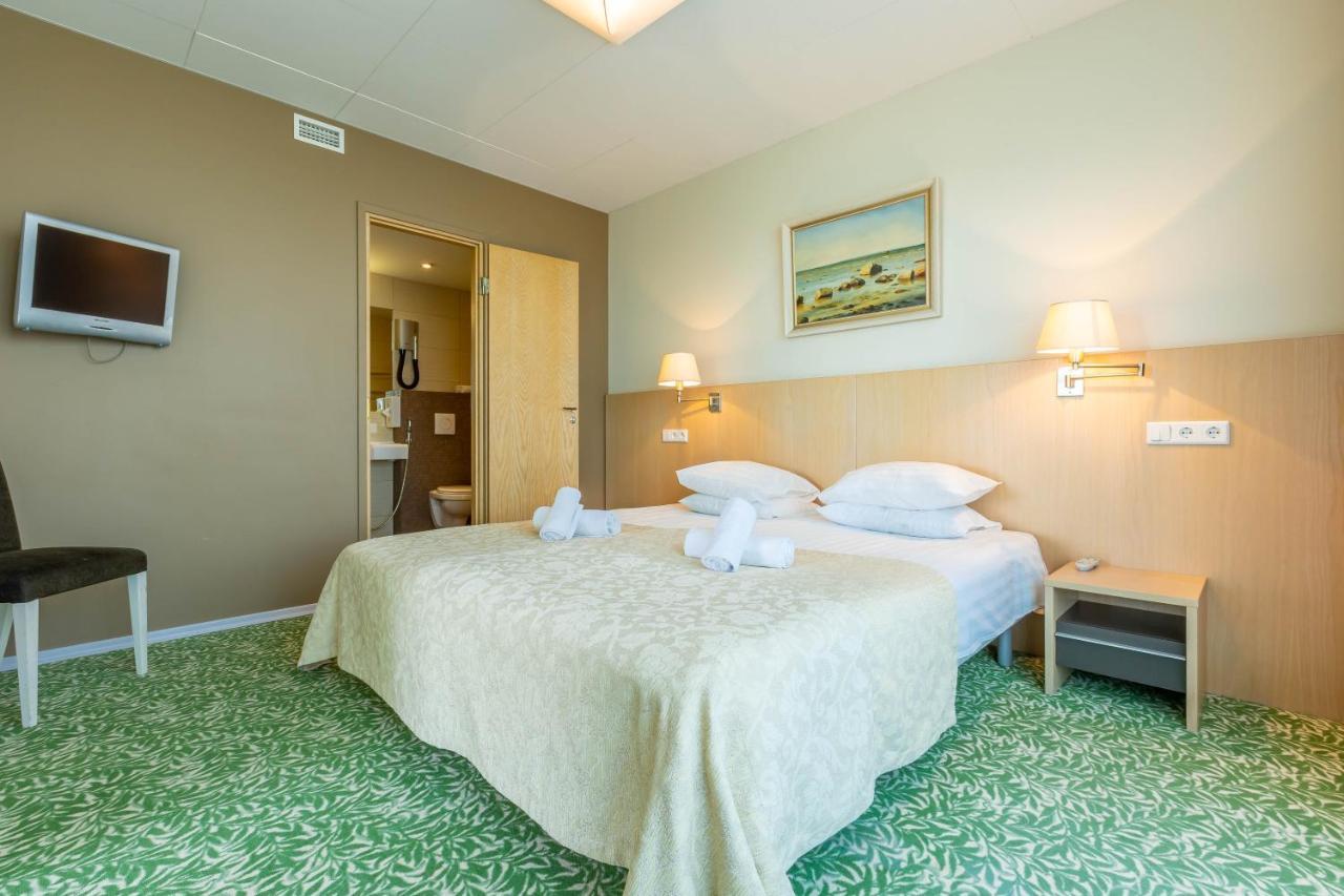 Meri Seaside Hotel & Spa Куресааре Екстериор снимка
