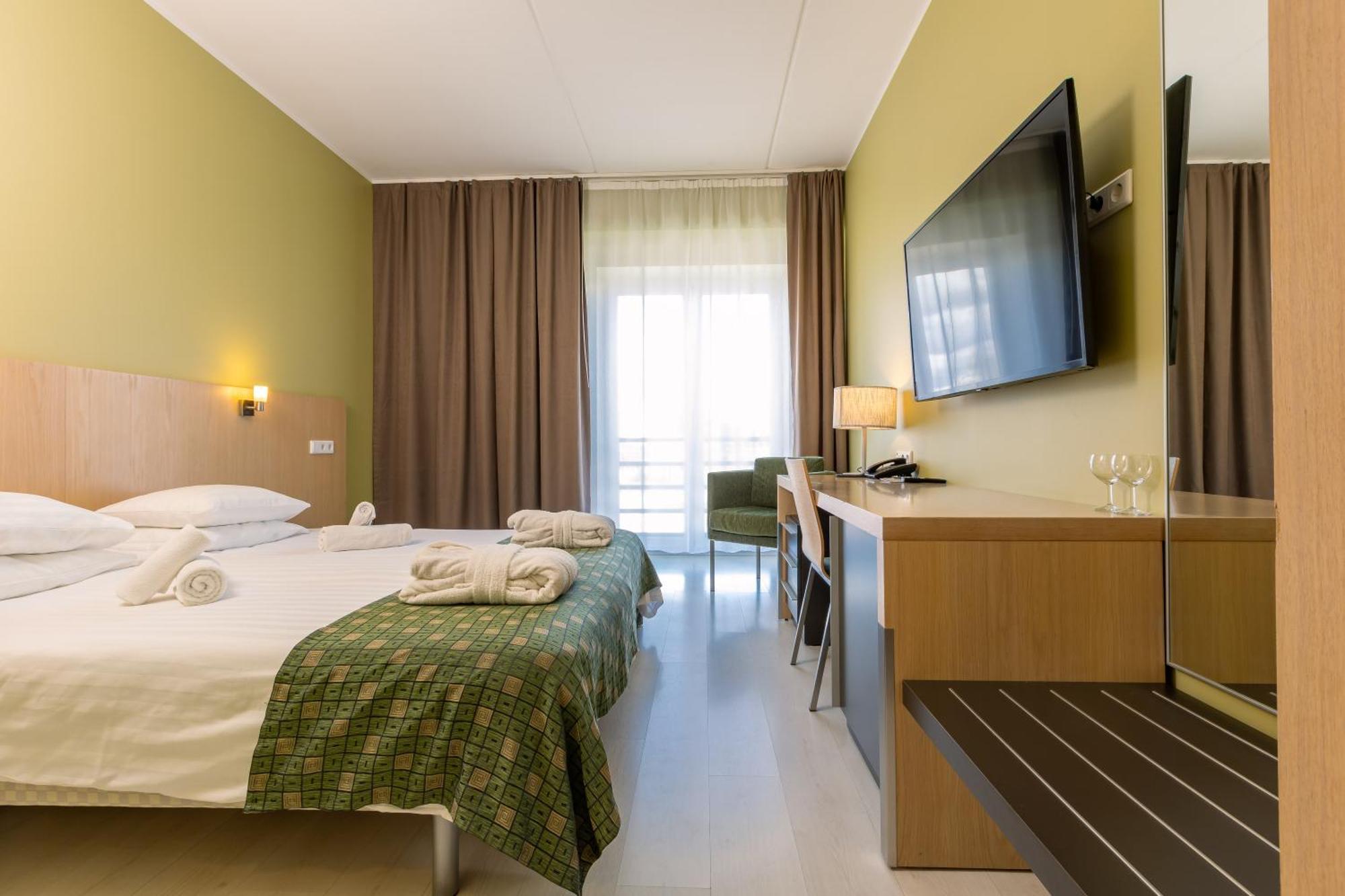 Meri Seaside Hotel & Spa Куресааре Стая снимка