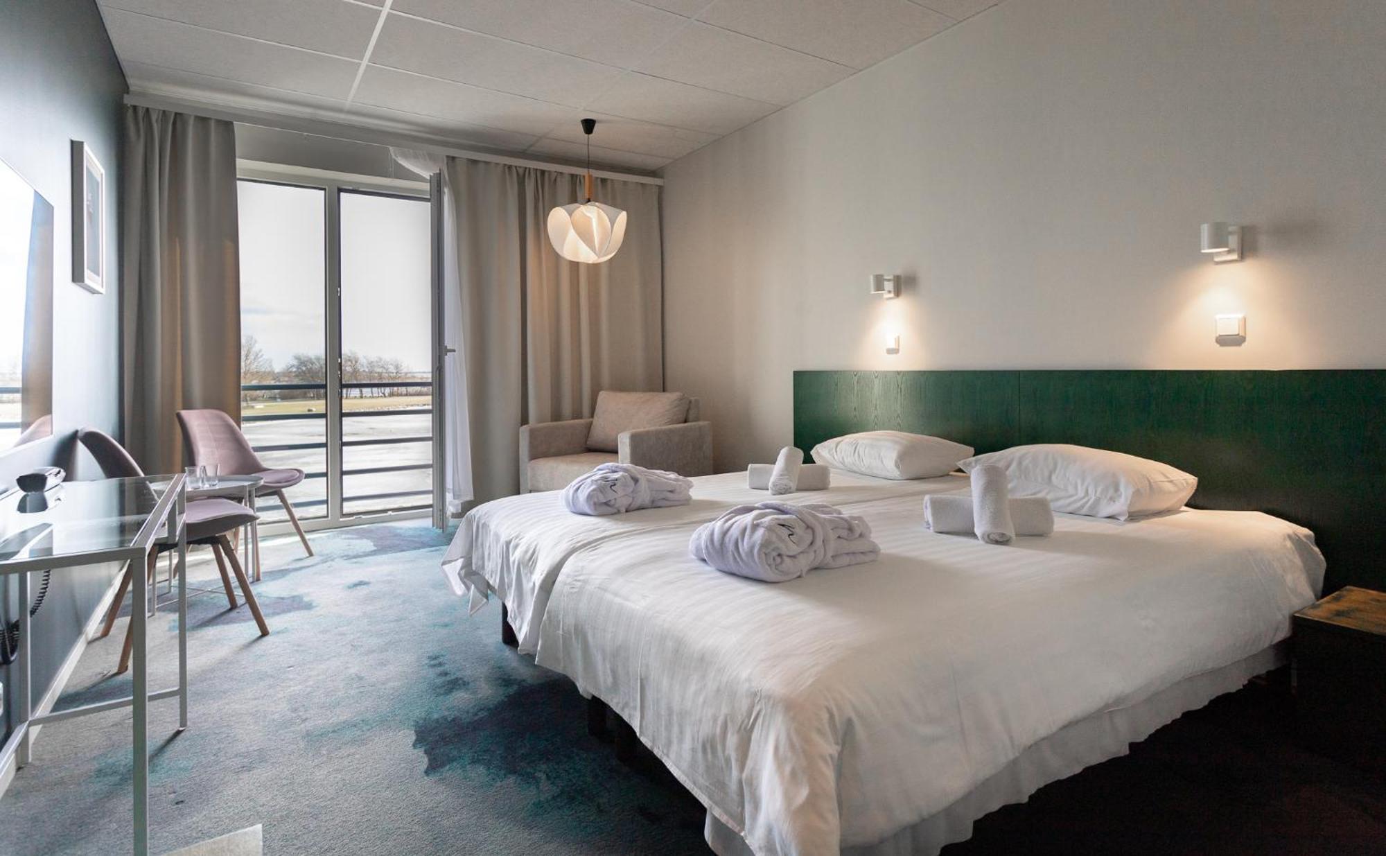 Meri Seaside Hotel & Spa Куресааре Екстериор снимка