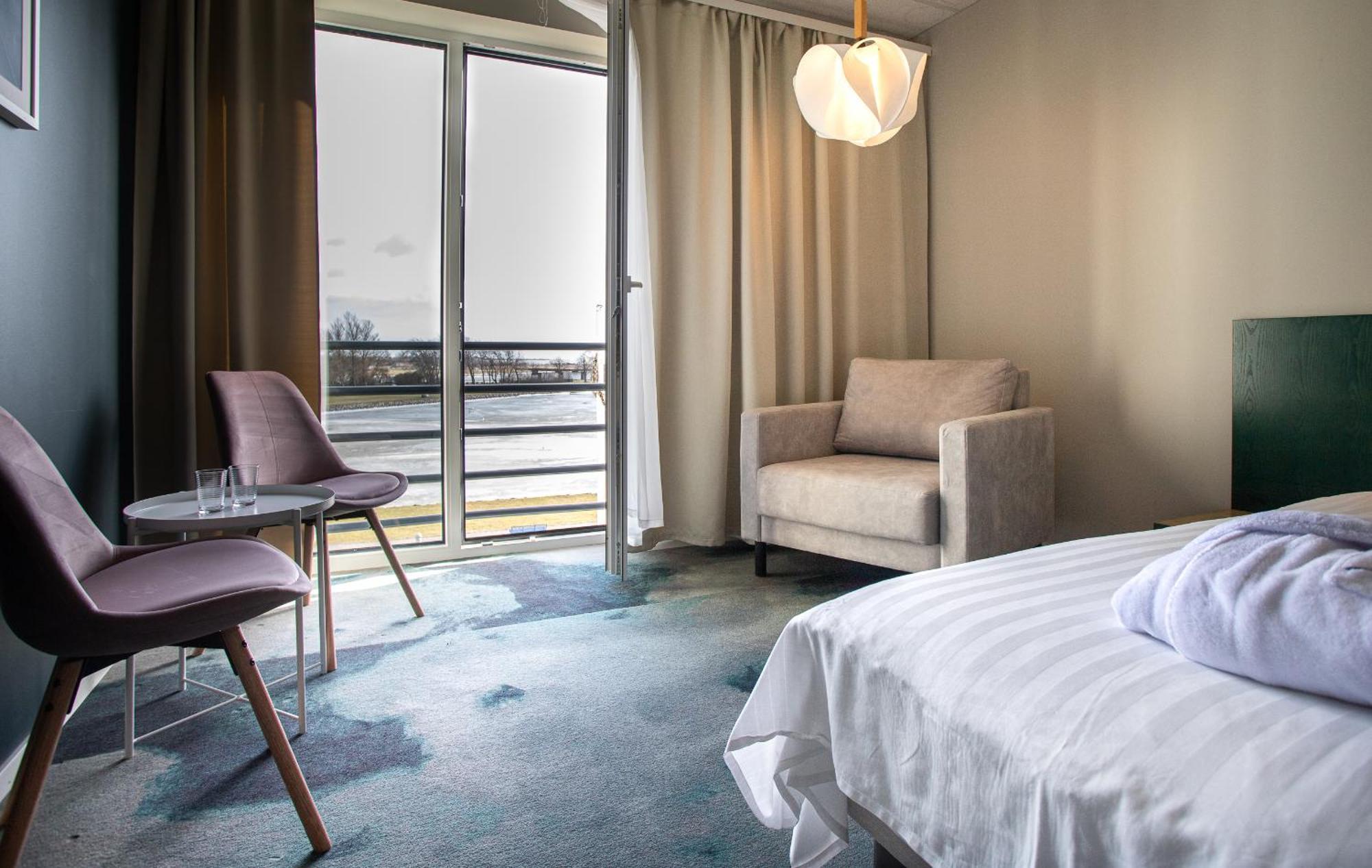 Meri Seaside Hotel & Spa Куресааре Екстериор снимка