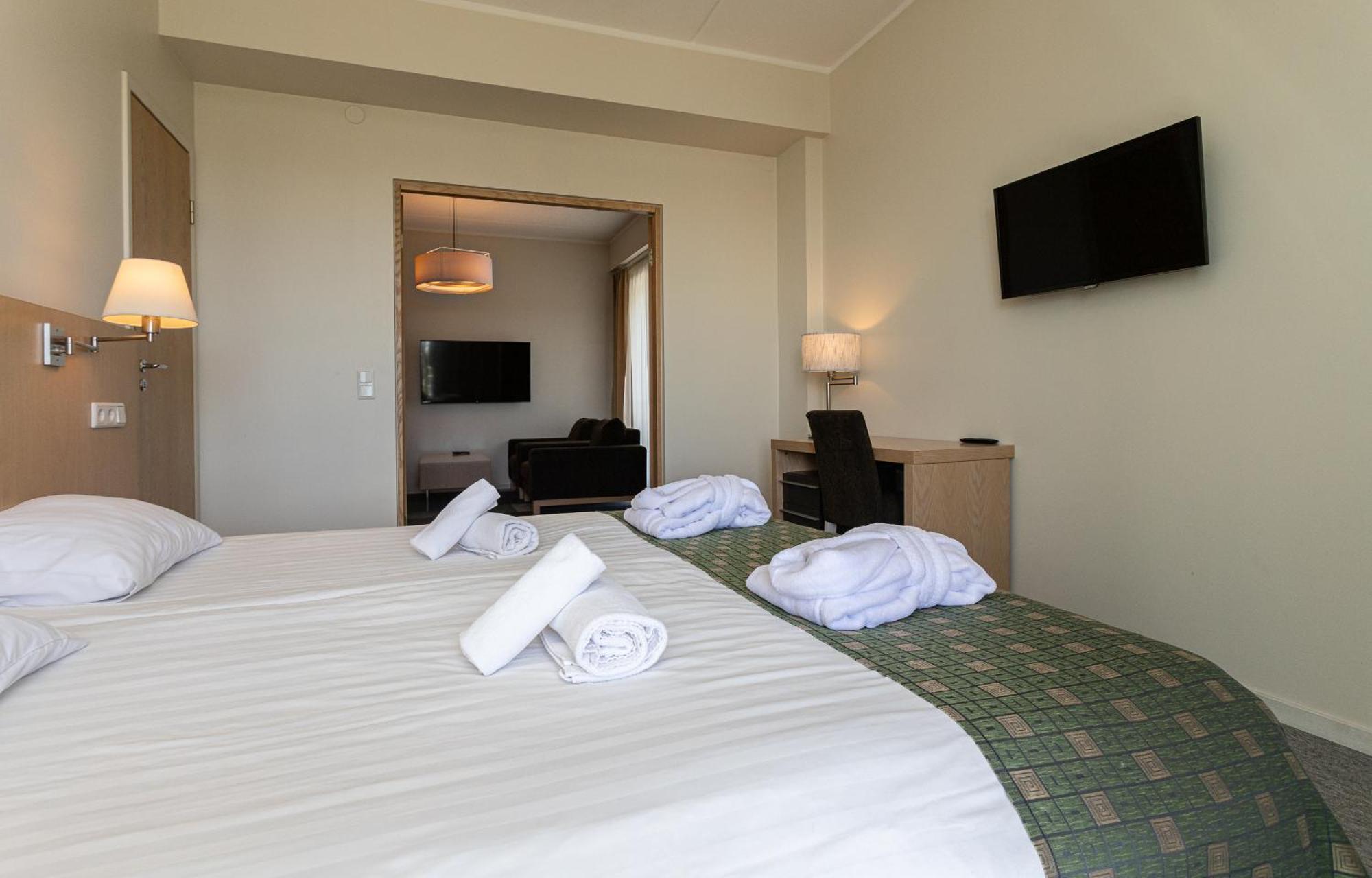 Meri Seaside Hotel & Spa Куресааре Екстериор снимка