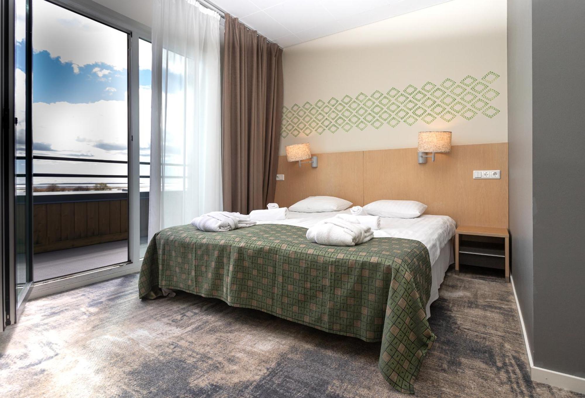 Meri Seaside Hotel & Spa Куресааре Екстериор снимка